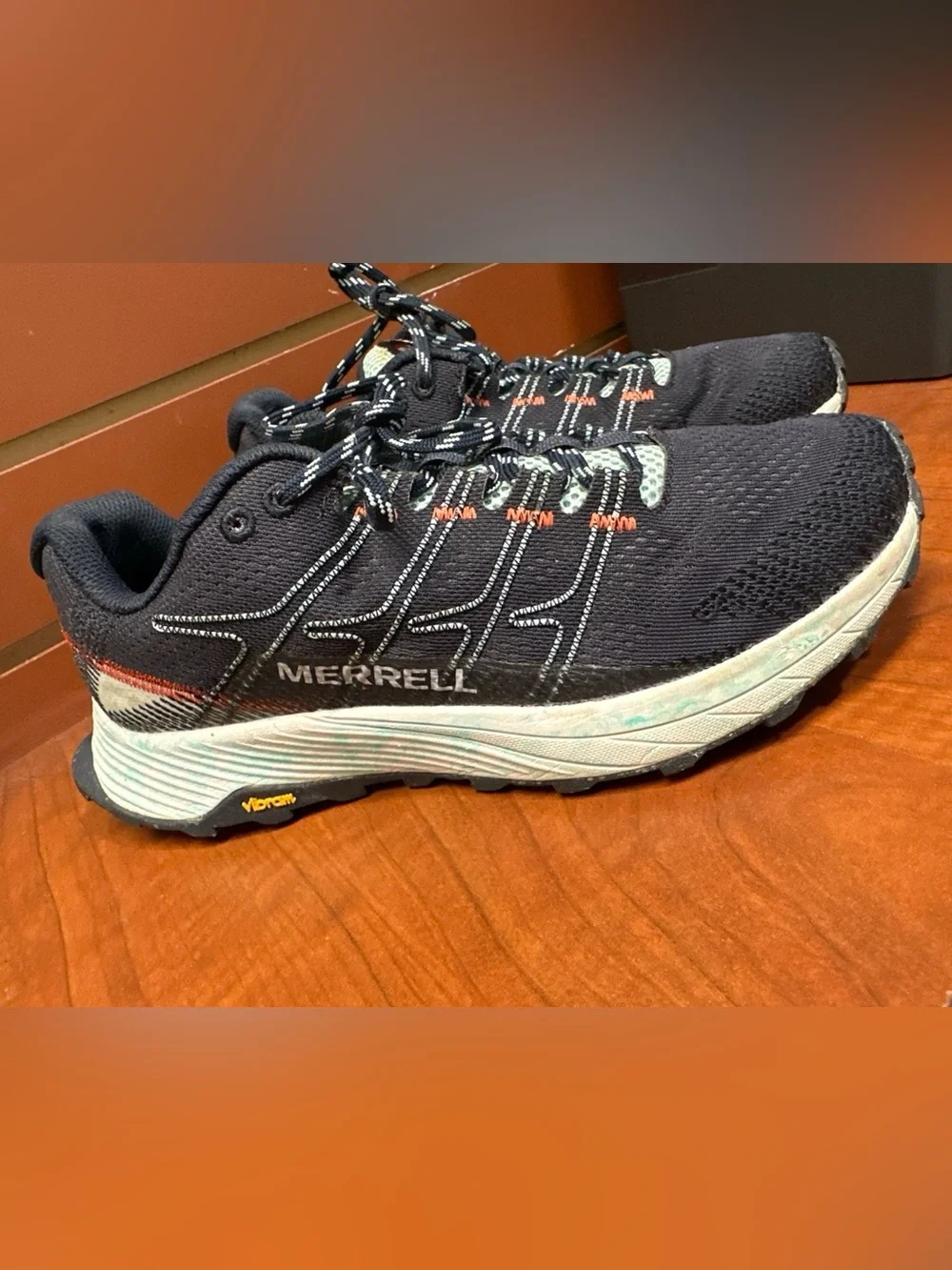 Merrell Women’s Moab Flight Trail Running Hiking Shoes Size 8 Vibram Sole